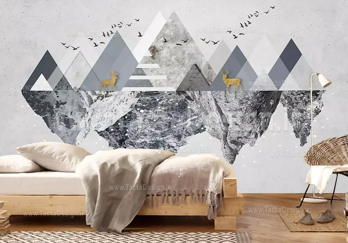 کوه های سیاه همره با برف به صورت قرینه با مثلث ها